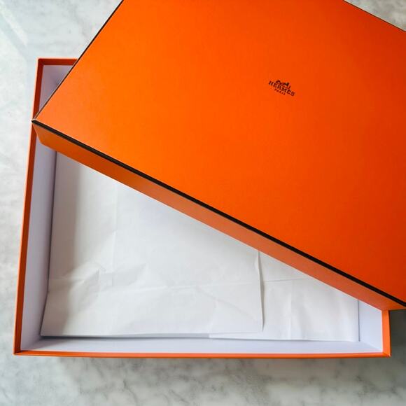 Hermès Box Lidded 18" 15" x 4" Authentic Orange Decor Display Storage Resale - Picture 2 of 4